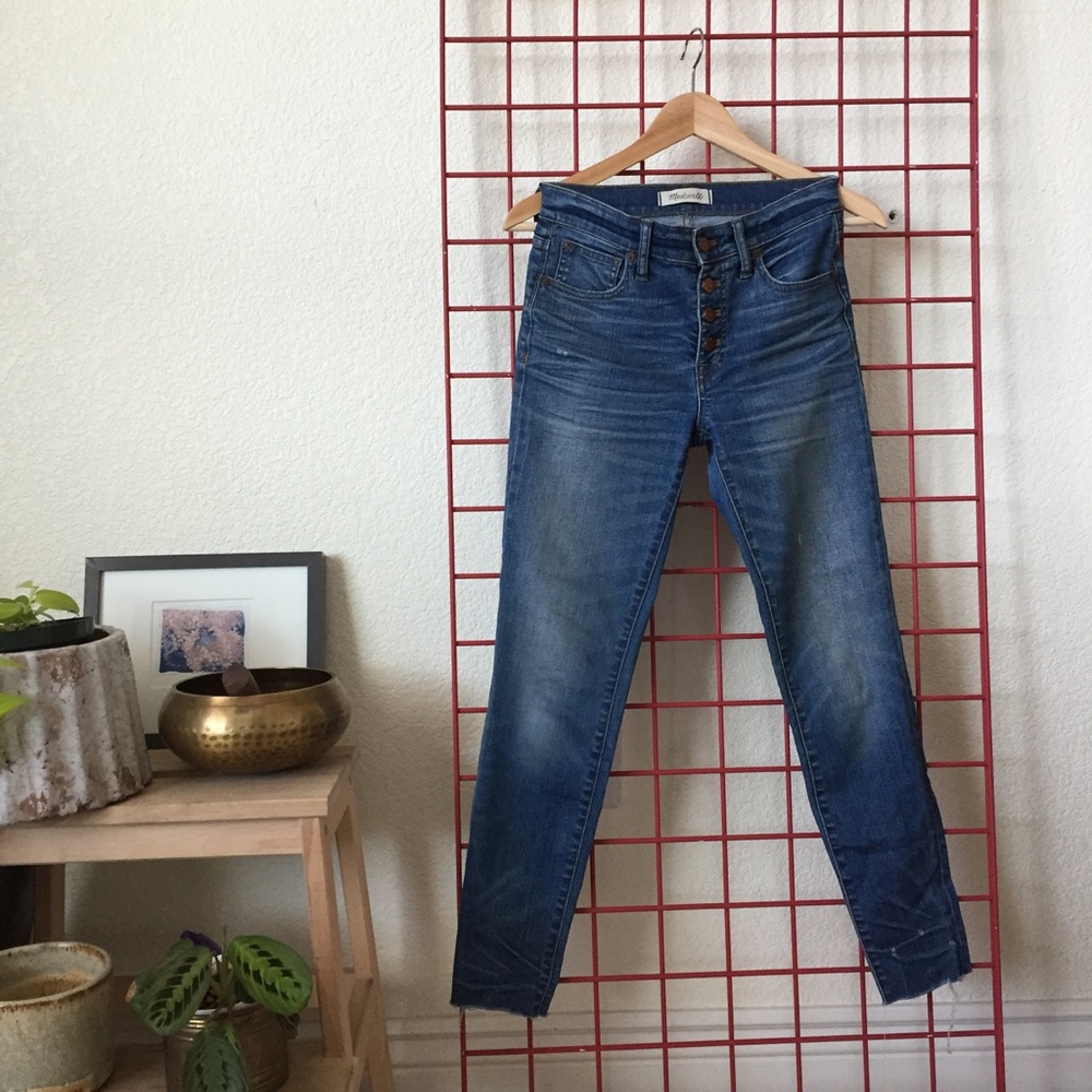 9" high rise skinny: button-through edition